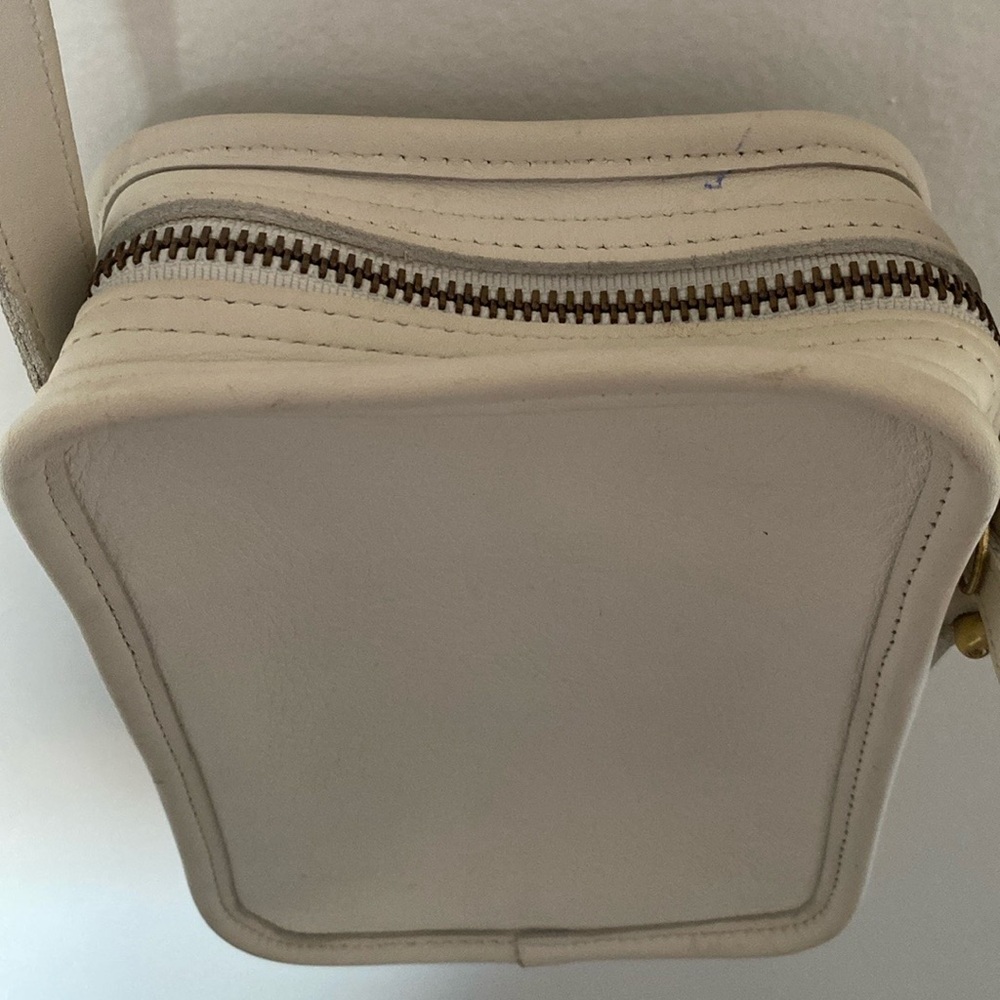 Vintage Coach Kit Bag No. 9973 - White Leather - Picture 7 of 10